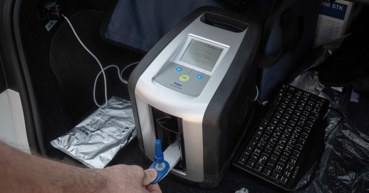 Négy gépkocsivezető visszakapta a pozitív drogteszt miatt bevont jogosítványát, miután a vérvizsgálat eredménye negatív lett